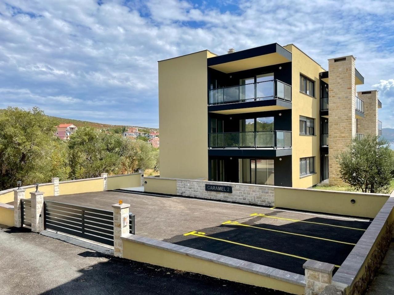 Ferienwohnung Mit Beheiztem Pool, 60 M Vom Strand Maslenica Ngoại thất bức ảnh